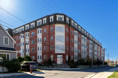 120 Wyllis Avenue #411 1