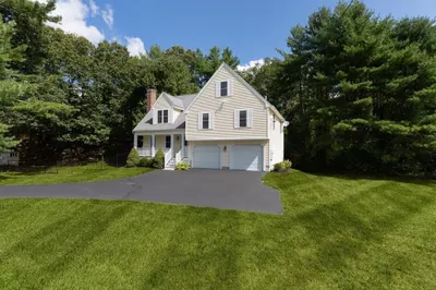 10 Old Millville Rd 1