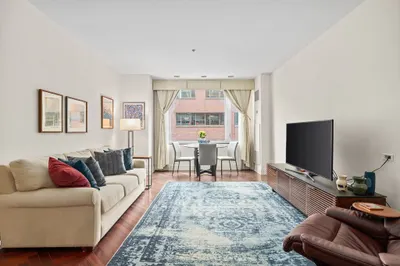1 Charles St S St #8F