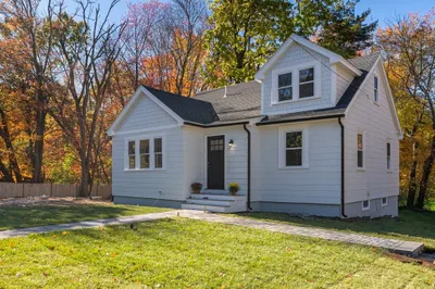 58 Chandler Rd 1