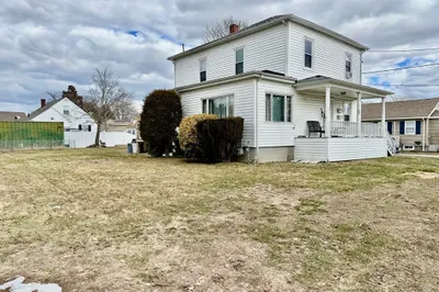 123 Puffer Ave 1