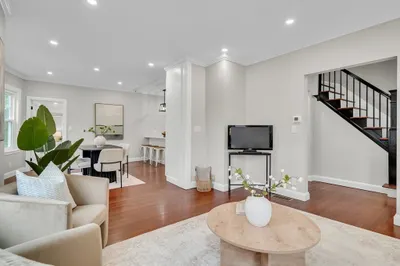 20 Riverview St 1