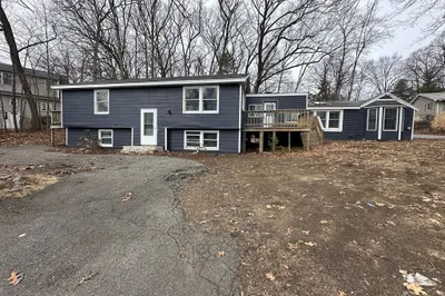 192 Lakeshore Drive