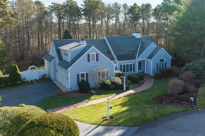 195 Flume Ave 1