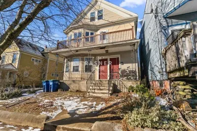 31 Moore St #31