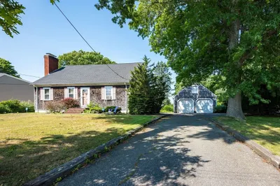 33 Terry Dr 1