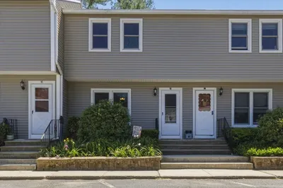 1430 Russell Rd #28 1