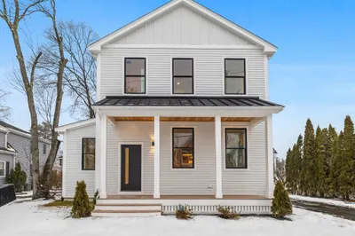 6 Bryn Mawr Rd 1