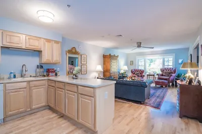 25 Greenleaves Dr #529 1