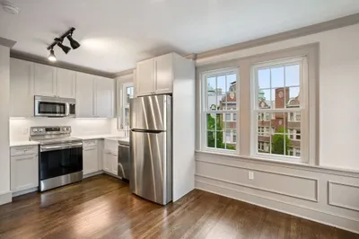 9 Dana St #2