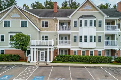 180 Chickering Rd #203 1