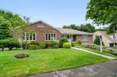 18 Beverly Rd 1