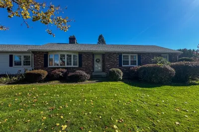 2 Scott Ln