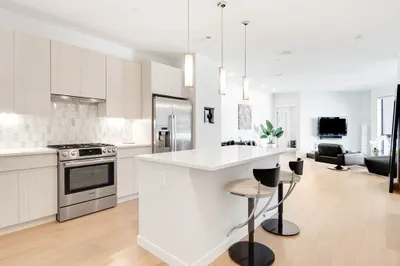 45 W Third St #402 1