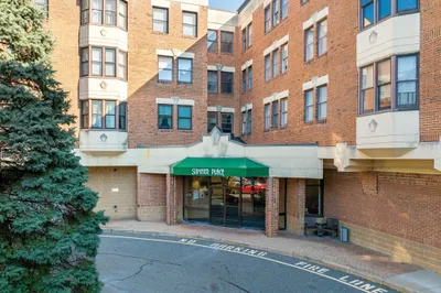 34 Sumner Avenue #407