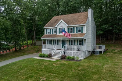 20 Bowdoin Dr 1