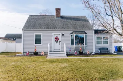 22 Amanda St