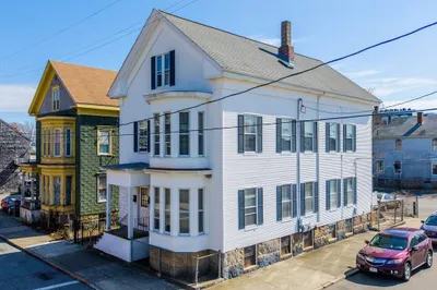 18 Bedford St