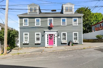 4 Cross St #1 1