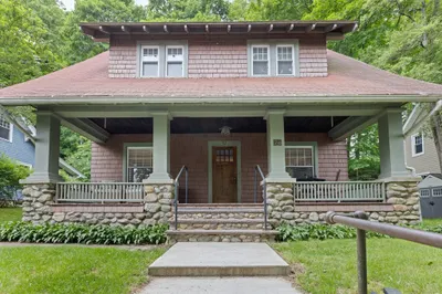 20 Saint Elmo Rd
