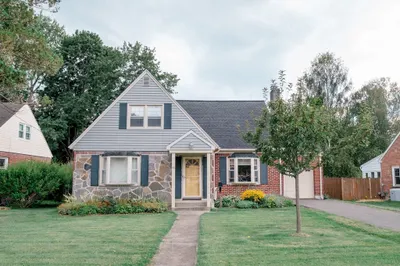 40 Sampson Pkwy 1