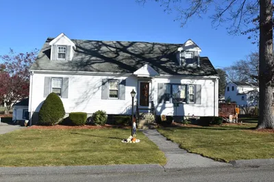 30 Ridgeway Avenue