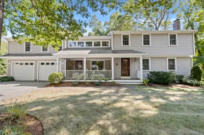 41 Arborway Dr 1