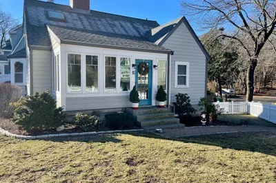 15 Terrace Ave