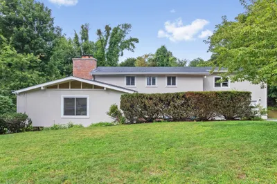 17 Churchill Rd 1