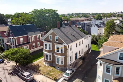 15-17 Oak St
