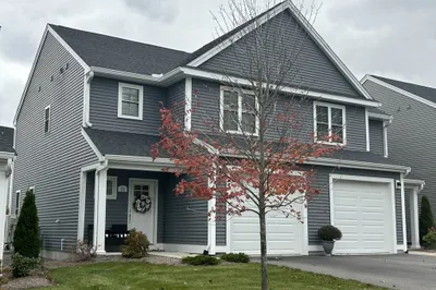 5 Eagle Brook Blvd #105 1