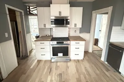 46 Evelyn St #1