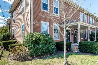 19 Sudbury St #19