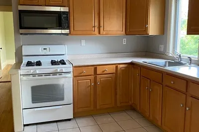 23 River Place #2nd floor