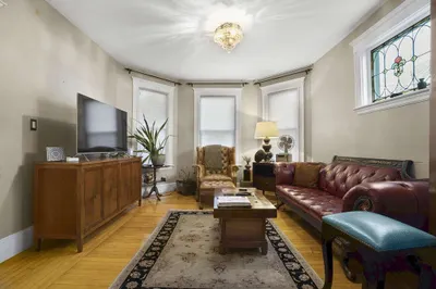 27 Walnut St #1
