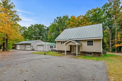 20 Seminary Rd 1