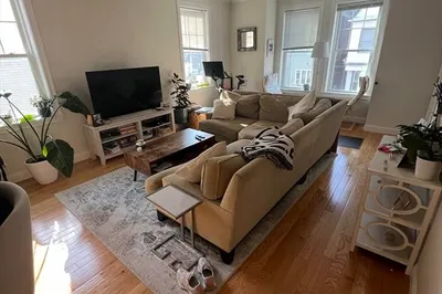261 Lexington St #6