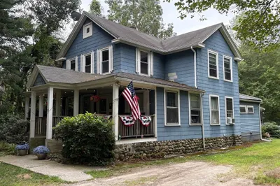 33 Spencer St