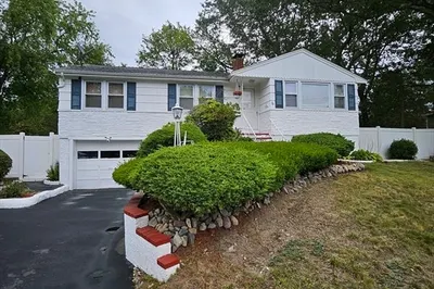 6 Eagle Road 1