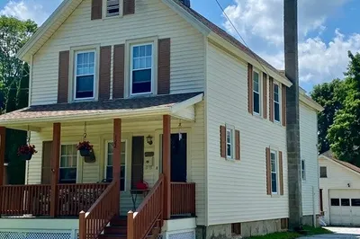 122 Pine St 1
