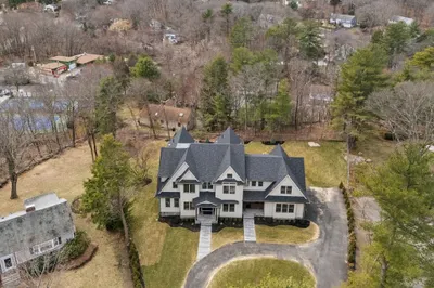 6 Vinson Cir 1