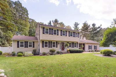 22 Forest St