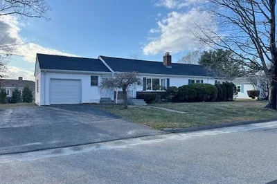 17 Thornton Rd