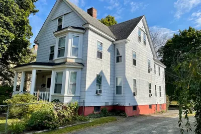 14 Woronoco Ave 1