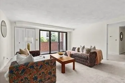 1600 Massachusetts Ave #201