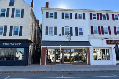 46 Court St #2 1