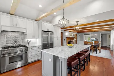7 Gooseneck Ln
