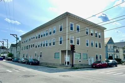 110 Branch St #4 1