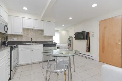 11 Emmet St #1