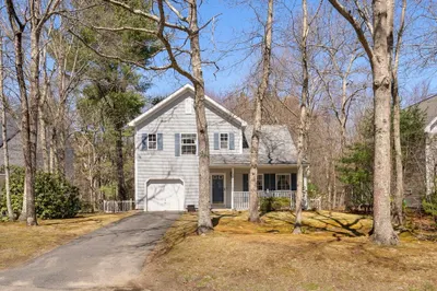 4 Balcom Drive